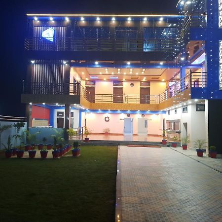 Bahraich Hotel Blue Diamond المظهر الخارجي الصورة